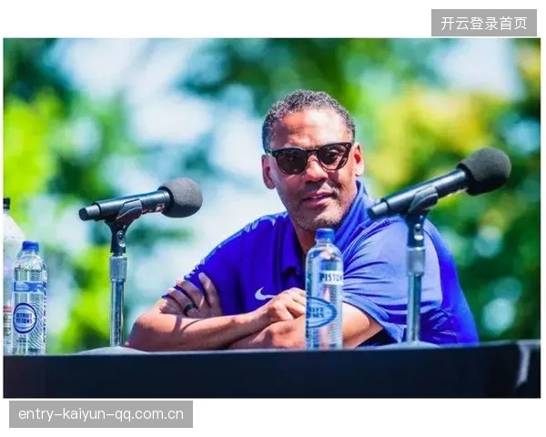 活塞靠艾维速度推动全场,攻守节奏清楚：从场上到生活的节拍艺术